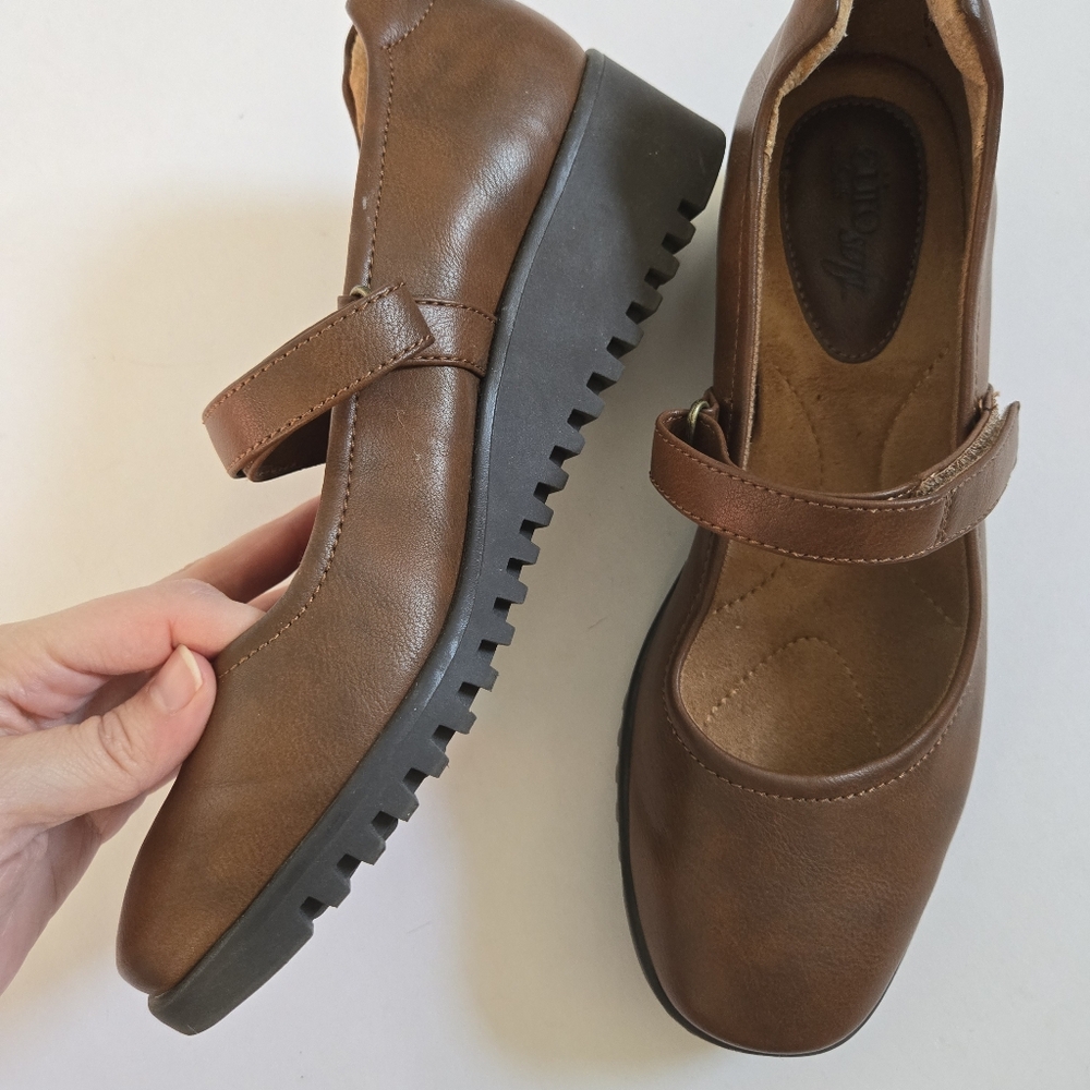 Eurosoft Women's Dalilah Mary Jane low heel in brown sz 8.5 - Picture 2 of 8
